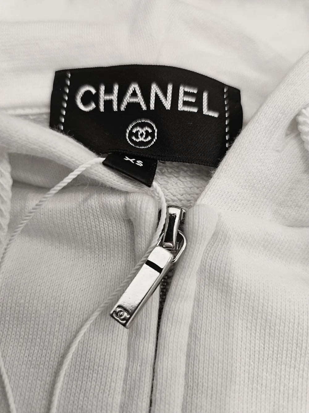 Chanel 2020 Graffiti Graphic Zip-Up Hoodie – White (Size XS) – NWT
